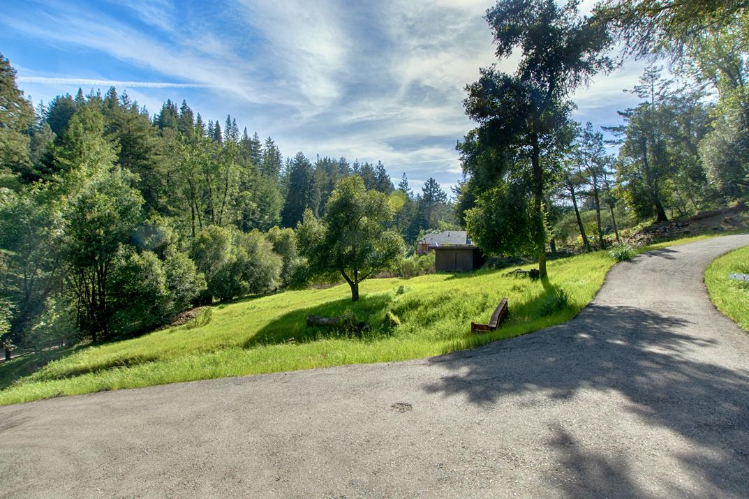 Detail Gallery Image 10 of 75 For 305 Mountain View Rd, Santa Cruz,  CA 95065 - 5 Beds | 3/1 Baths