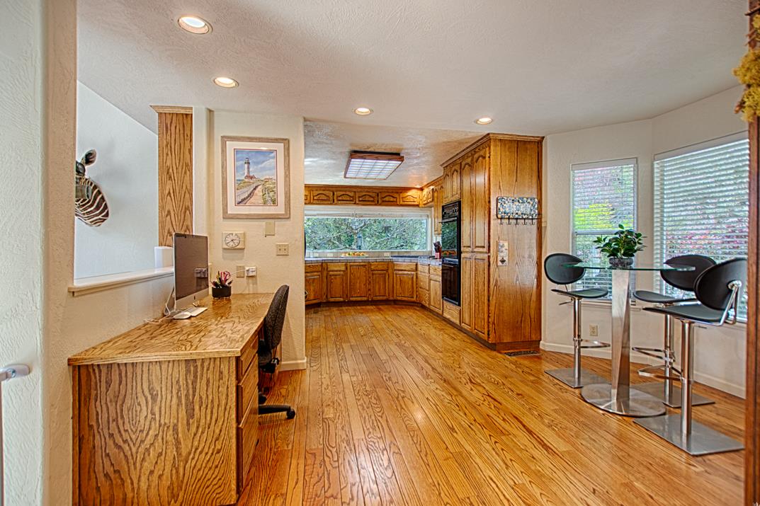Detail Gallery Image 21 of 75 For 305 Mountain View Rd, Santa Cruz,  CA 95065 - 5 Beds | 3/1 Baths
