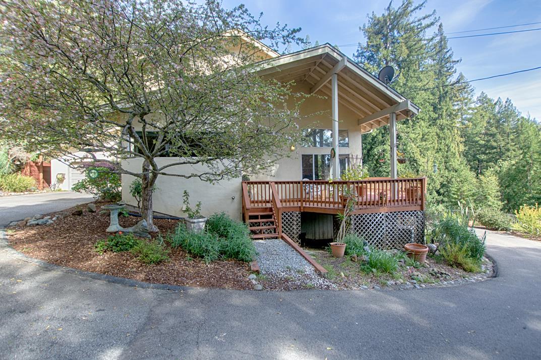 Detail Gallery Image 3 of 75 For 305 Mountain View Rd, Santa Cruz,  CA 95065 - 5 Beds | 3/1 Baths