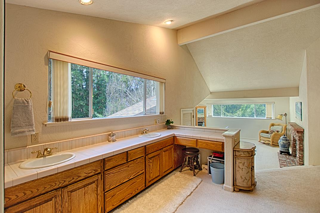 Detail Gallery Image 45 of 75 For 305 Mountain View Rd, Santa Cruz,  CA 95065 - 5 Beds | 3/1 Baths