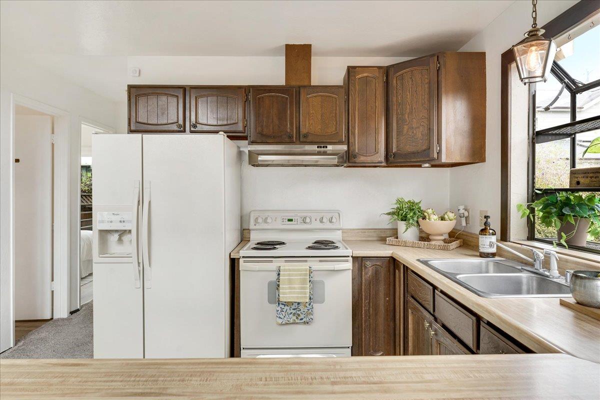Detail Gallery Image 20 of 36 For 208 Brook Ave, Santa Cruz,  CA 95062 - 3 Beds | 2 Baths