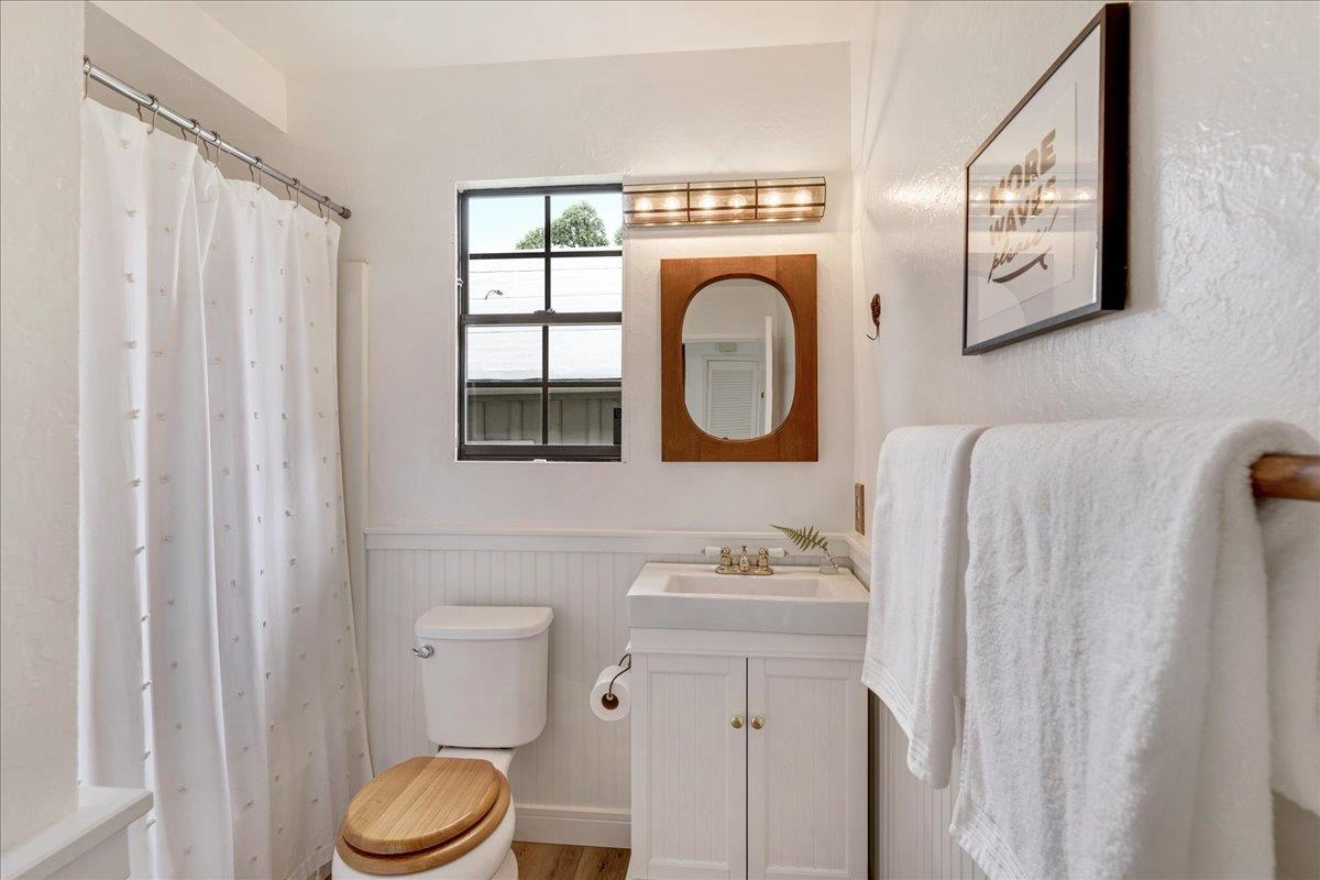 Detail Gallery Image 24 of 36 For 208 Brook Ave, Santa Cruz,  CA 95062 - 3 Beds | 2 Baths