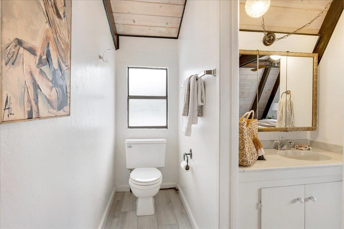 Detail Gallery Image 32 of 36 For 208 Brook Ave, Santa Cruz,  CA 95062 - 3 Beds | 2 Baths