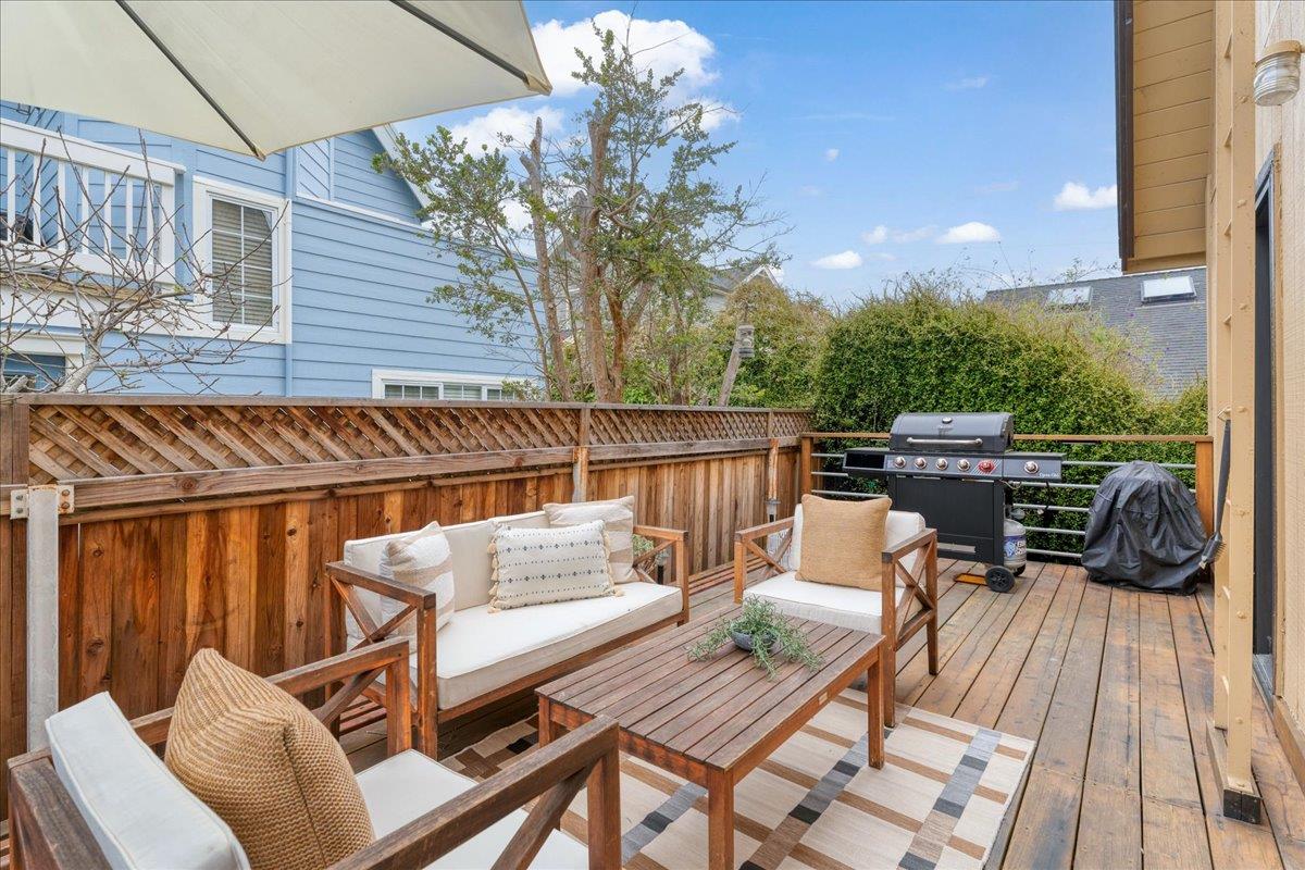 Detail Gallery Image 5 of 36 For 208 Brook Ave, Santa Cruz,  CA 95062 - 3 Beds | 2 Baths