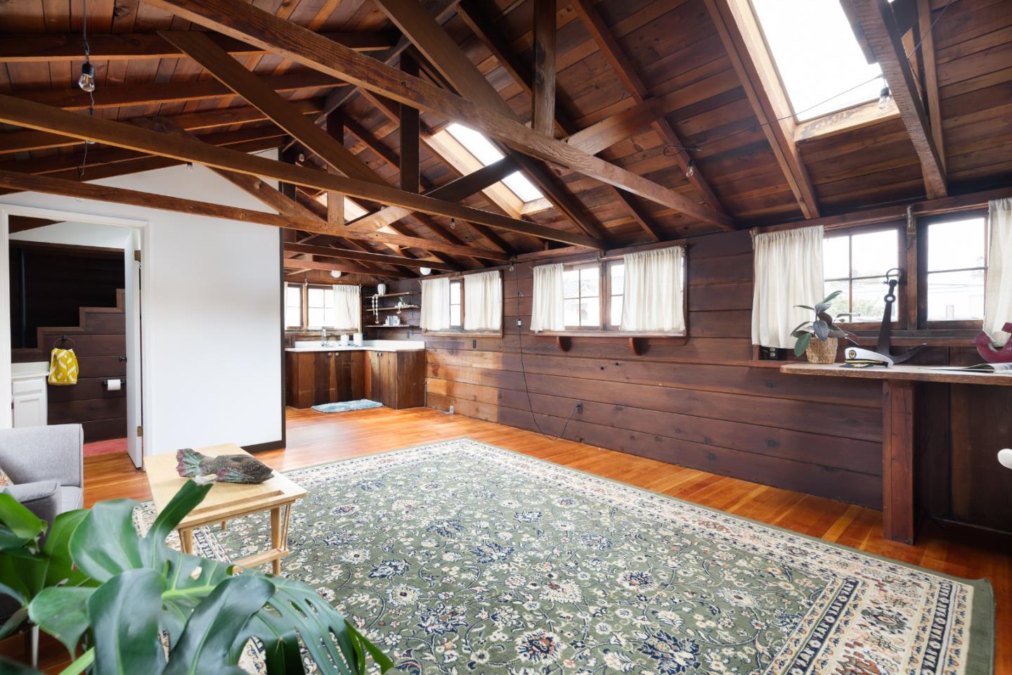 Detail Gallery Image 25 of 31 For 221 San Jose Ave, Capitola,  CA 95010 - 3 Beds | 1 Baths