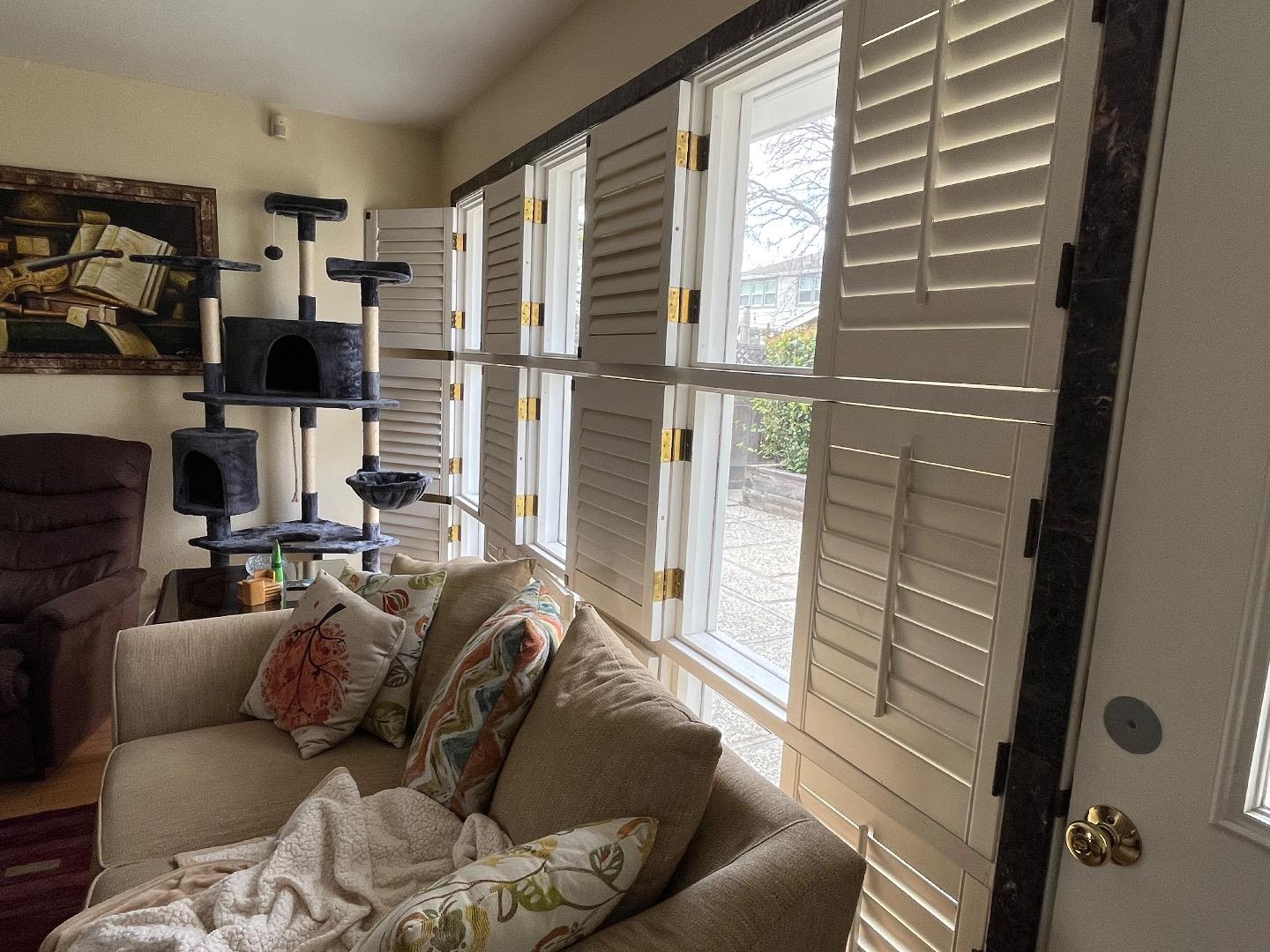 Detail Gallery Image 14 of 21 For 684 Roble Ave, Menlo Park,  CA 94025 - 3 Beds | 4 Baths
