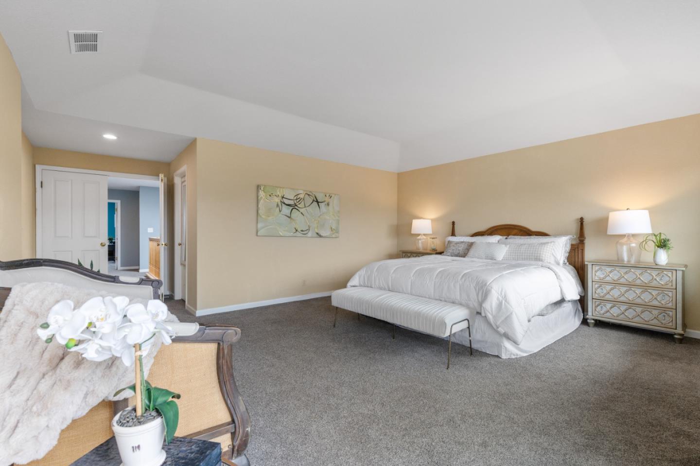 Detail Gallery Image 17 of 45 For 315 Valdez Ave, Half Moon Bay,  CA 94019 - 5 Beds | 3 Baths