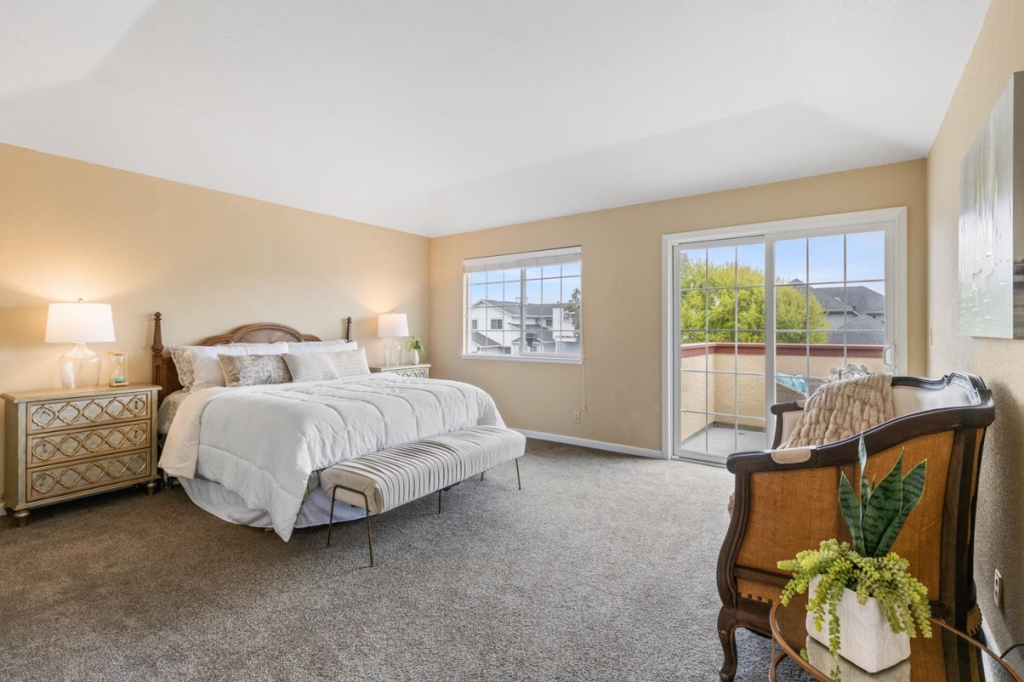 Detail Gallery Image 18 of 45 For 315 Valdez Ave, Half Moon Bay,  CA 94019 - 5 Beds | 3 Baths