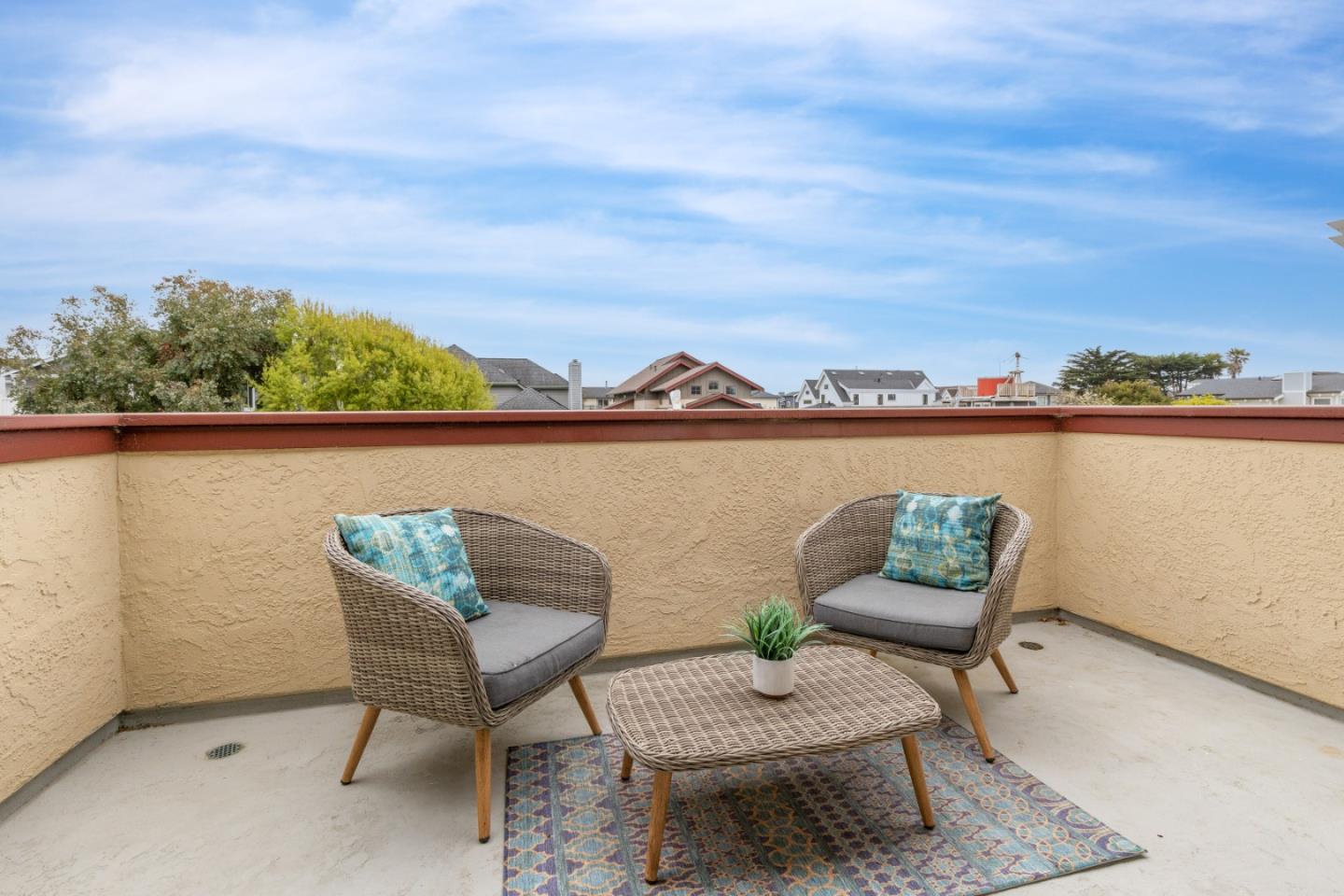 Detail Gallery Image 20 of 45 For 315 Valdez Ave, Half Moon Bay,  CA 94019 - 5 Beds | 3 Baths