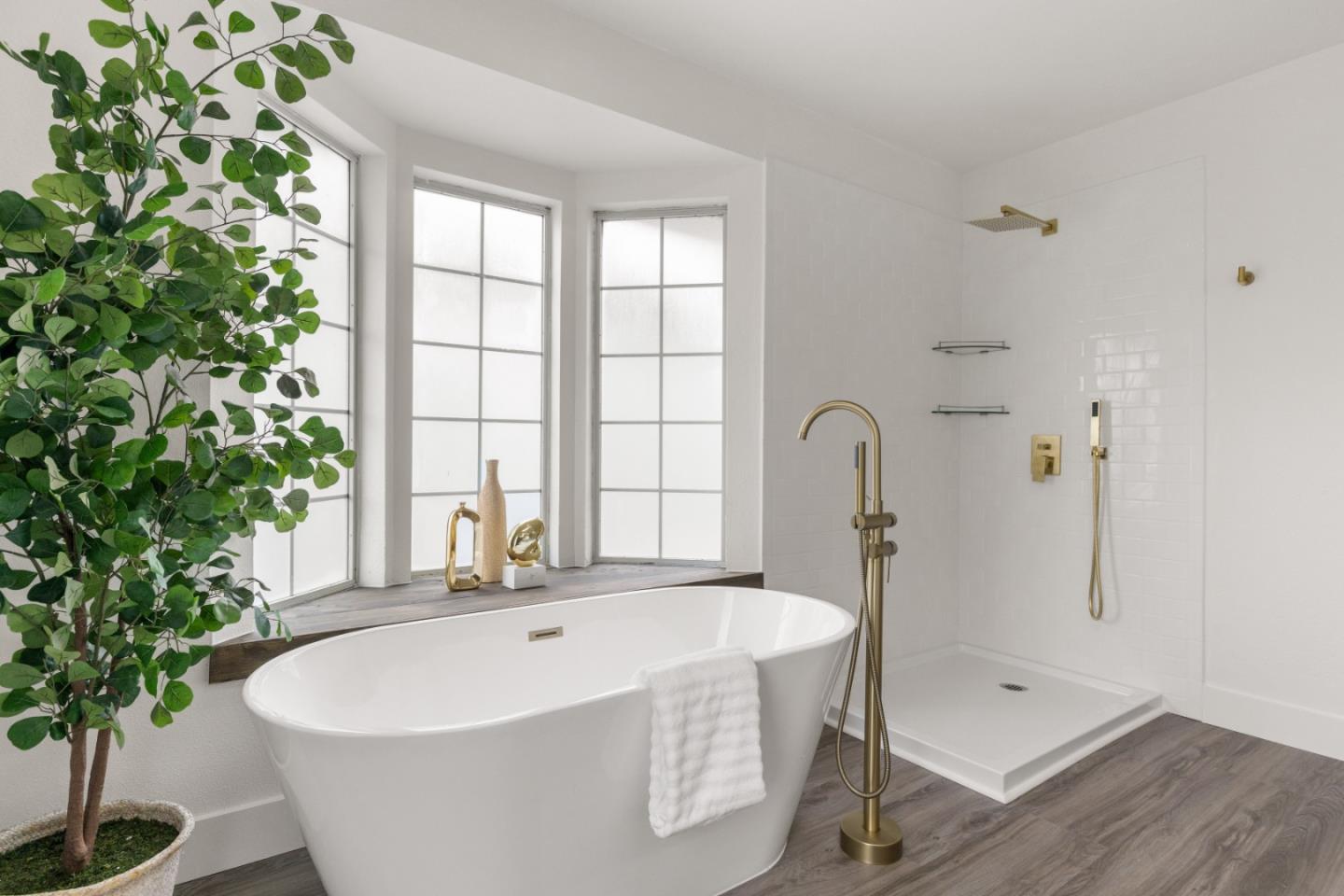 Detail Gallery Image 23 of 45 For 315 Valdez Ave, Half Moon Bay,  CA 94019 - 5 Beds | 3 Baths
