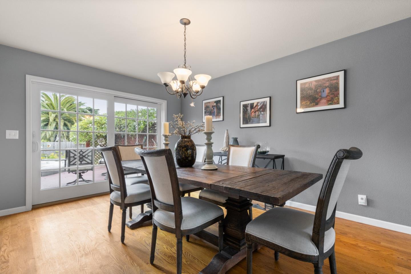 Detail Gallery Image 7 of 45 For 315 Valdez Ave, Half Moon Bay,  CA 94019 - 5 Beds | 3 Baths