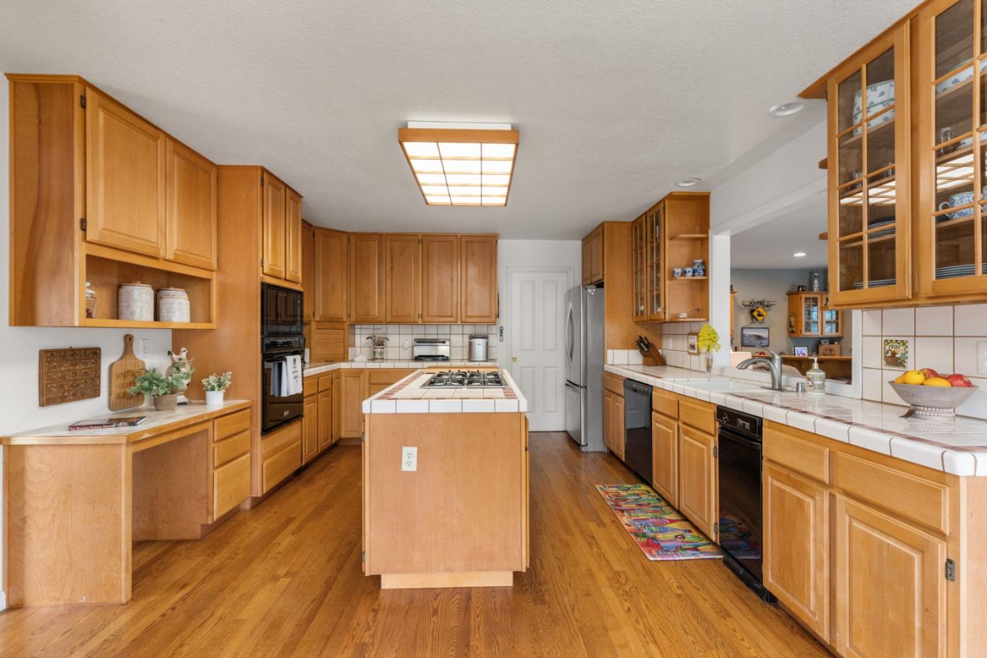 Detail Gallery Image 9 of 45 For 315 Valdez Ave, Half Moon Bay,  CA 94019 - 5 Beds | 3 Baths