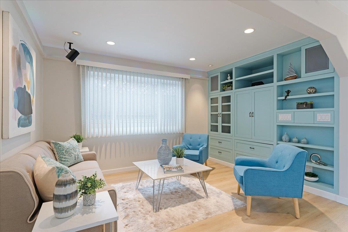 Detail Gallery Image 11 of 43 For 308 Cypress Ave, Santa Cruz,  CA 95062 - 2 Beds | 2 Baths