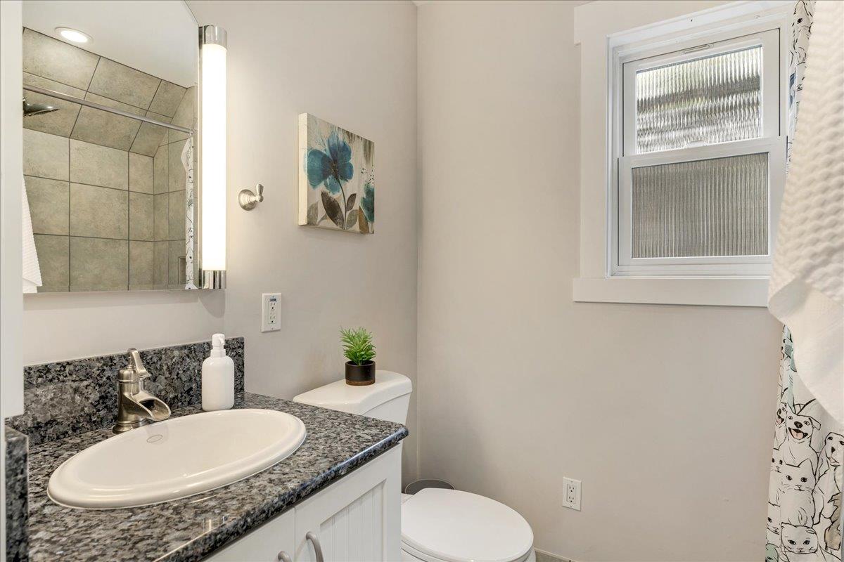 Detail Gallery Image 19 of 43 For 308 Cypress Ave, Santa Cruz,  CA 95062 - 2 Beds | 2 Baths