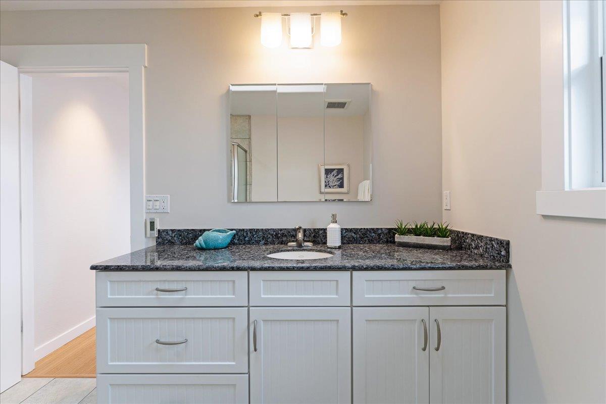 Detail Gallery Image 31 of 43 For 308 Cypress Ave, Santa Cruz,  CA 95062 - 2 Beds | 2 Baths