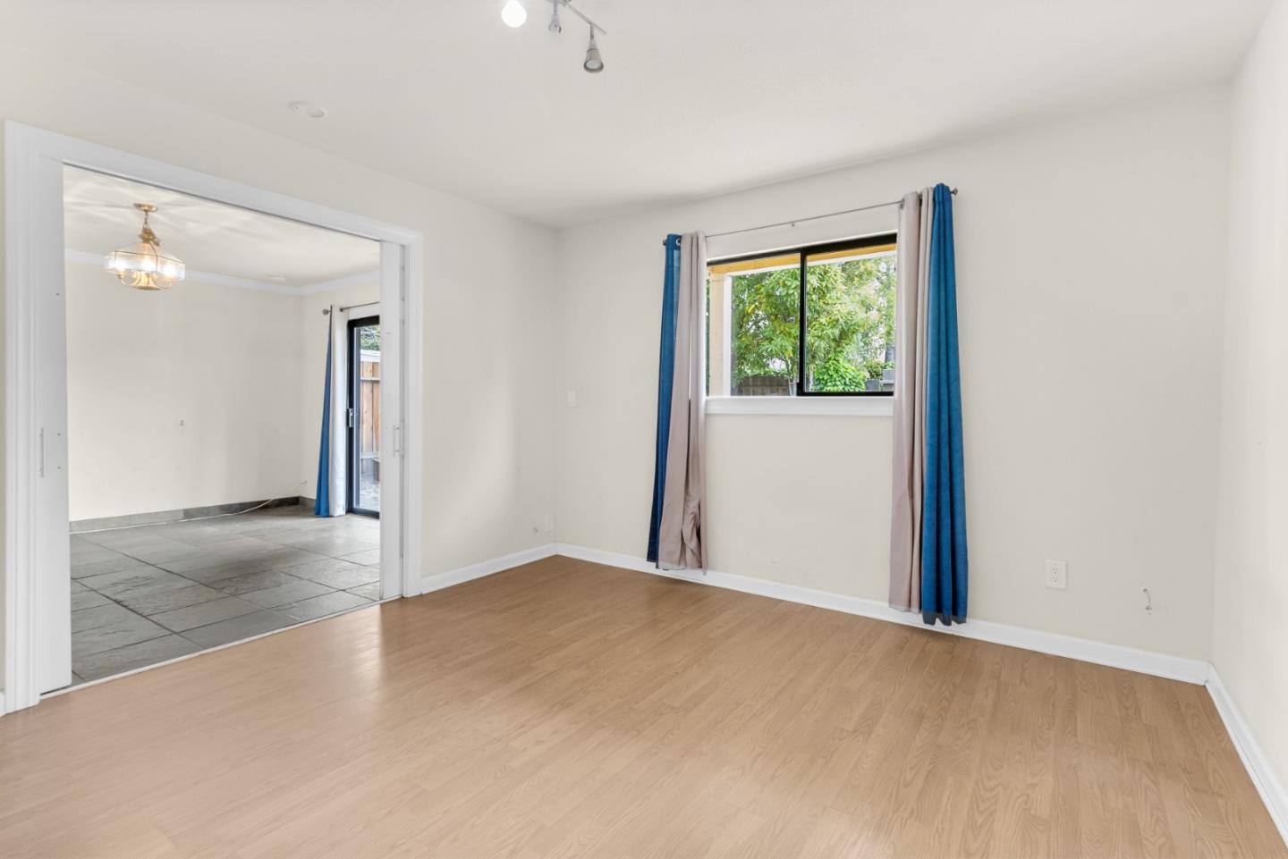 Detail Gallery Image 22 of 40 For 148 Myrtle St, Santa Cruz,  CA 95060 - 5 Beds | 3 Baths