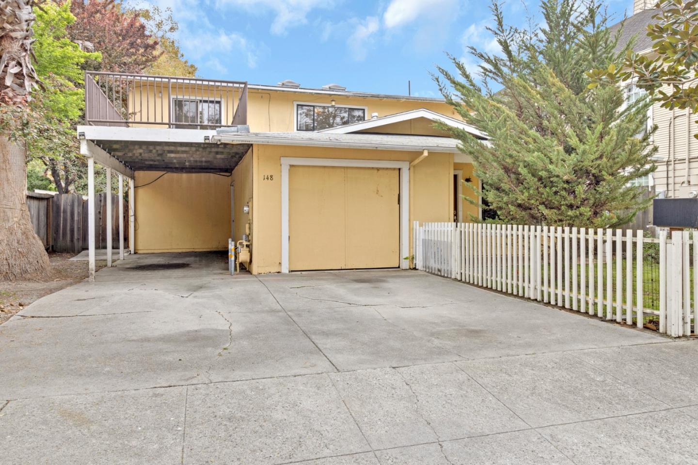 Detail Gallery Image 4 of 40 For 148 Myrtle St, Santa Cruz,  CA 95060 - 5 Beds | 3 Baths