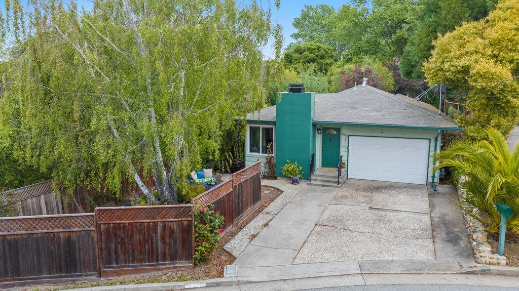 Detail Gallery Image 5 of 34 For 1826 15th Ave, Santa Cruz,  CA 95062 - 2 Beds | 1 Baths