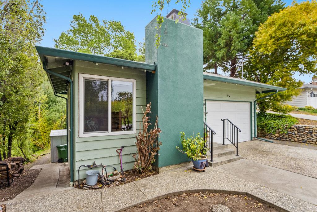 Detail Gallery Image 8 of 34 For 1826 15th Ave, Santa Cruz,  CA 95062 - 2 Beds | 1 Baths