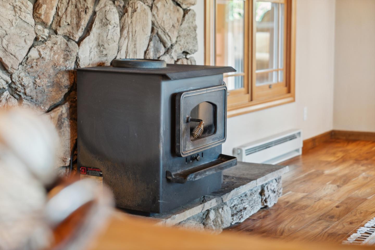 Detail Gallery Image 9 of 90 For 1150 Fetherston Way, Felton,  CA 95018 - 3 Beds | 2/1 Baths