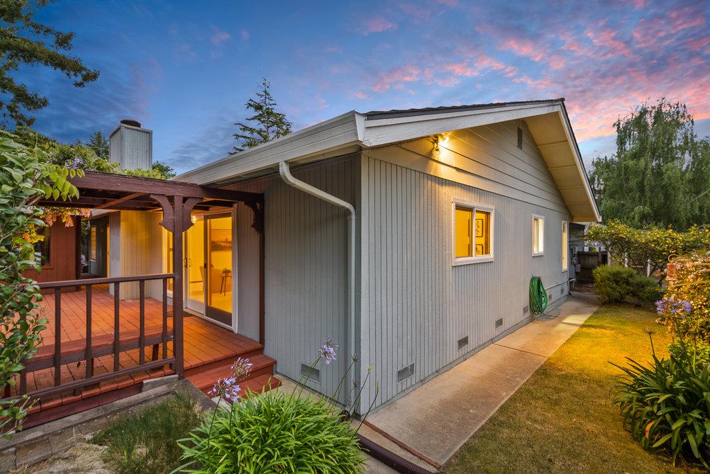 Detail Gallery Image 35 of 37 For 1435 Dolphin Dr, Aptos,  CA 95003 - 3 Beds | 2/1 Baths