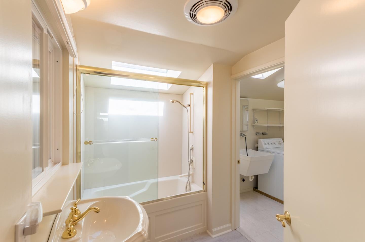 Detail Gallery Image 14 of 31 For 25625 Tierra Grande Dr, Carmel,  CA 93923 - 4 Beds | 4 Baths