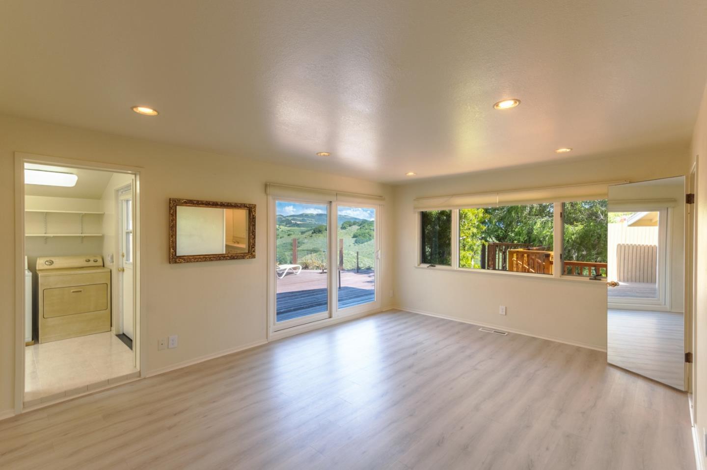 Detail Gallery Image 15 of 31 For 25625 Tierra Grande Dr, Carmel,  CA 93923 - 4 Beds | 4 Baths