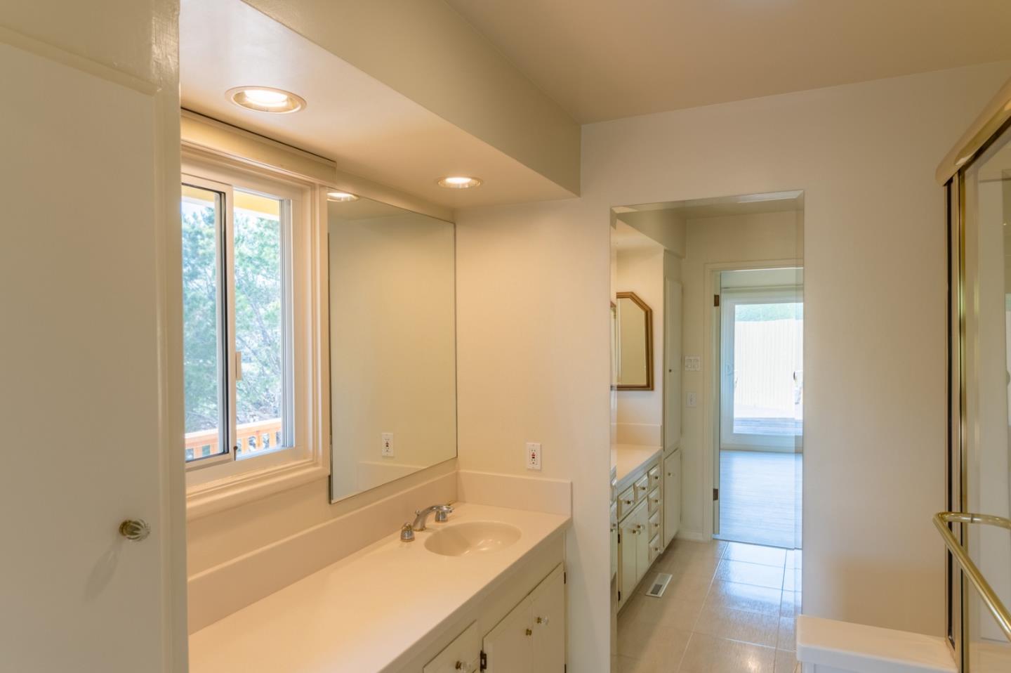 Detail Gallery Image 16 of 31 For 25625 Tierra Grande Dr, Carmel,  CA 93923 - 4 Beds | 4 Baths