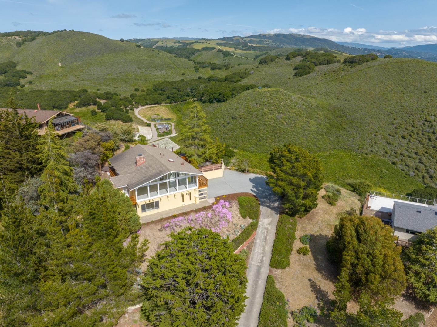 Detail Gallery Image 22 of 31 For 25625 Tierra Grande Dr, Carmel,  CA 93923 - 4 Beds | 4 Baths