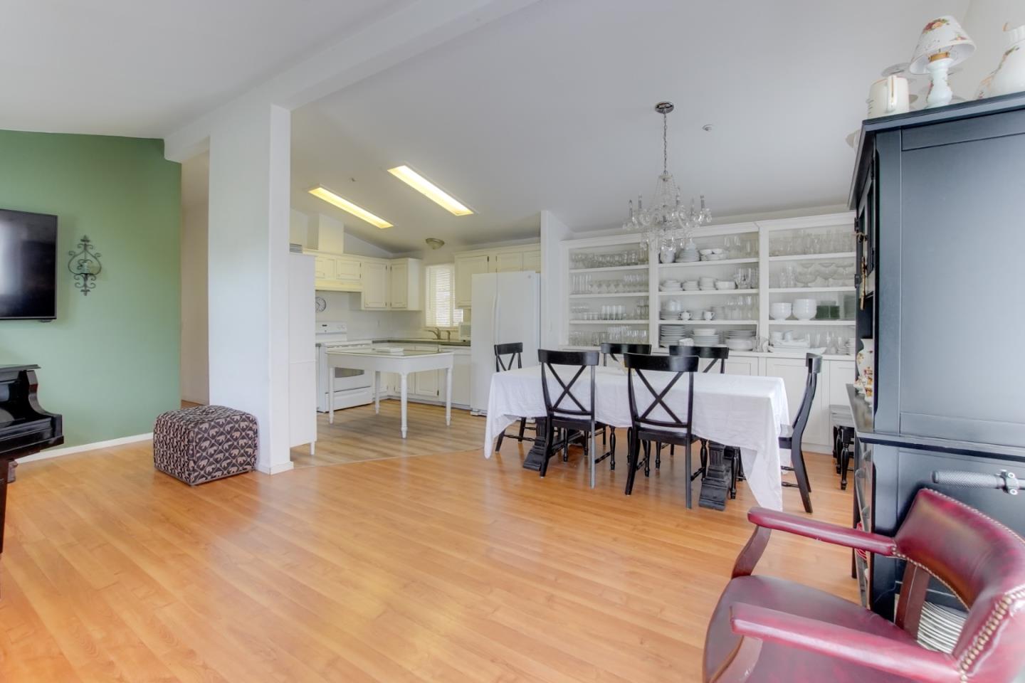 Detail Gallery Image 14 of 32 For 9345 Prunedale South Rd, Salinas,  CA 93907 - 3 Beds | 2 Baths
