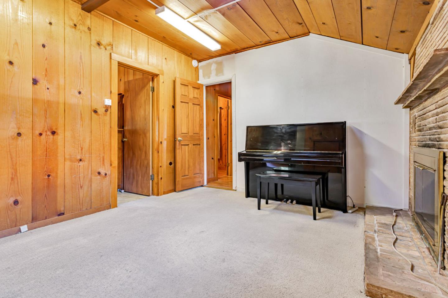 Detail Gallery Image 8 of 30 For 12970 Highway 9, Boulder Creek,  CA 95006 - 3 Beds | 1/1 Baths