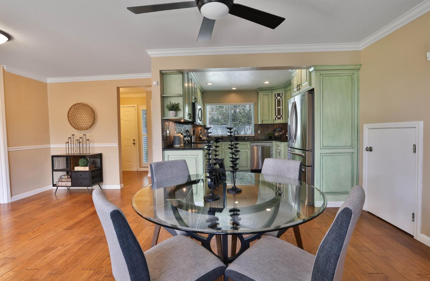 Detail Gallery Image 10 of 33 For 5699 Saxony Ct, San Jose,  CA 95123 - 2 Beds | 2 Baths