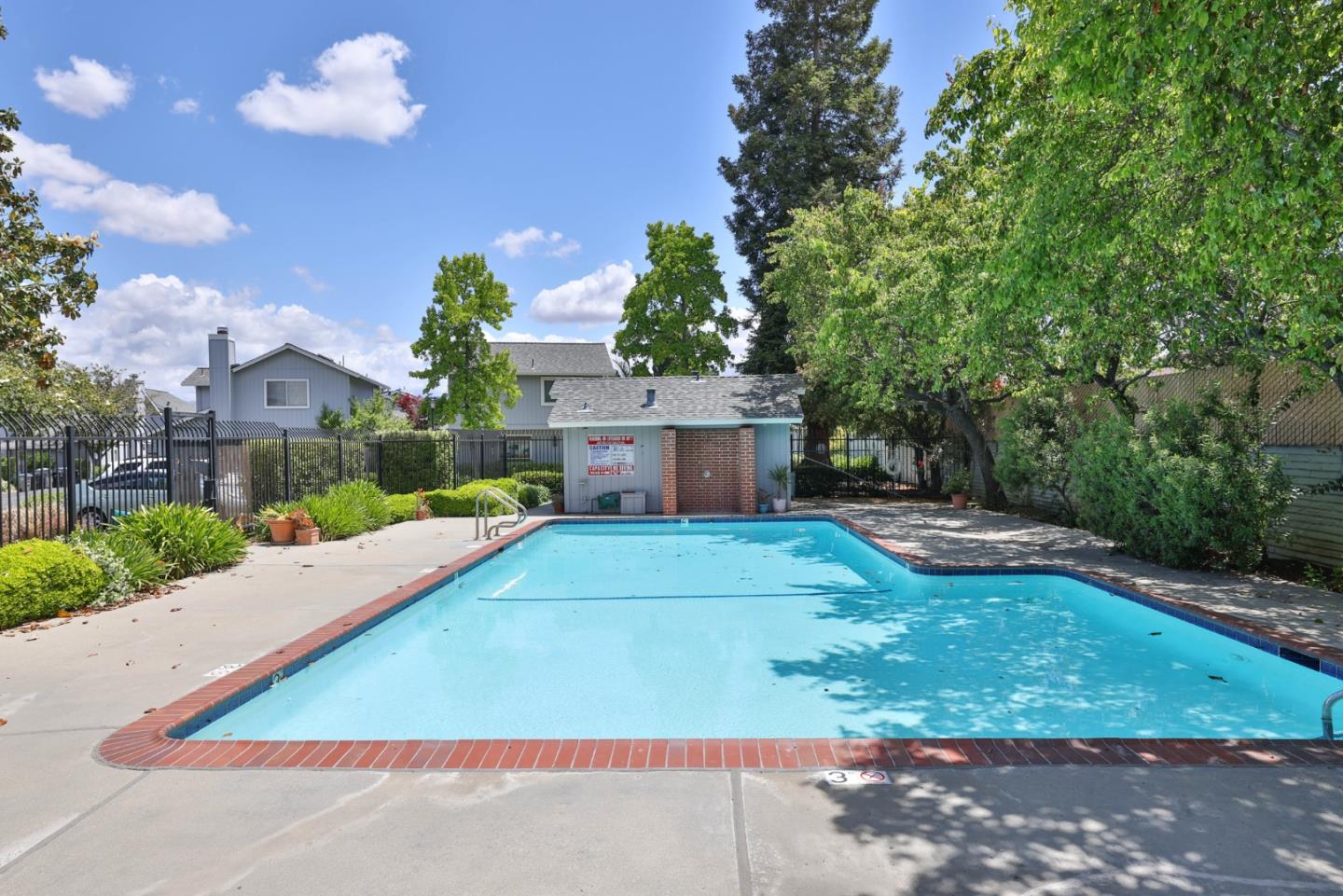 Detail Gallery Image 32 of 33 For 5699 Saxony Ct, San Jose,  CA 95123 - 2 Beds | 2 Baths