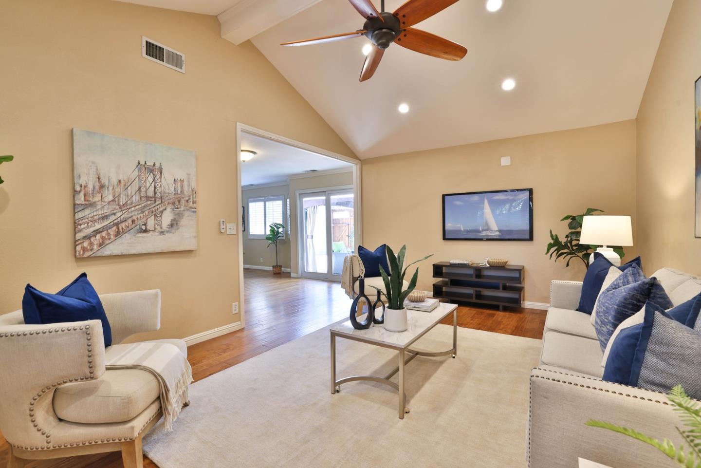 Detail Gallery Image 8 of 33 For 5699 Saxony Ct, San Jose,  CA 95123 - 2 Beds | 2 Baths
