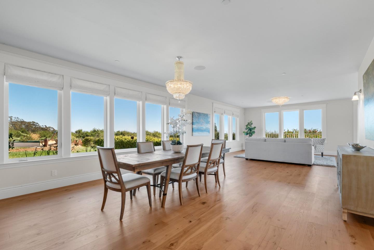 Detail Gallery Image 14 of 115 For 40 S Circle Dr, Santa Cruz,  CA 95060 - 4 Beds | 4/2 Baths