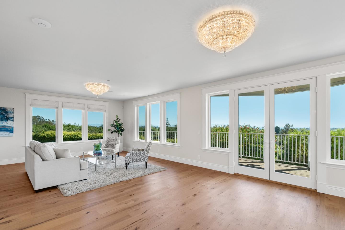 Detail Gallery Image 22 of 115 For 40 S Circle Dr, Santa Cruz,  CA 95060 - 4 Beds | 4/2 Baths