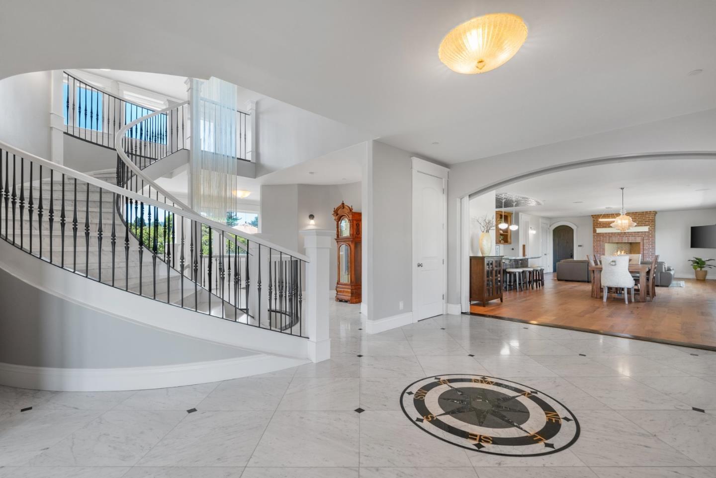 Detail Gallery Image 29 of 115 For 40 S Circle Dr, Santa Cruz,  CA 95060 - 4 Beds | 4/2 Baths