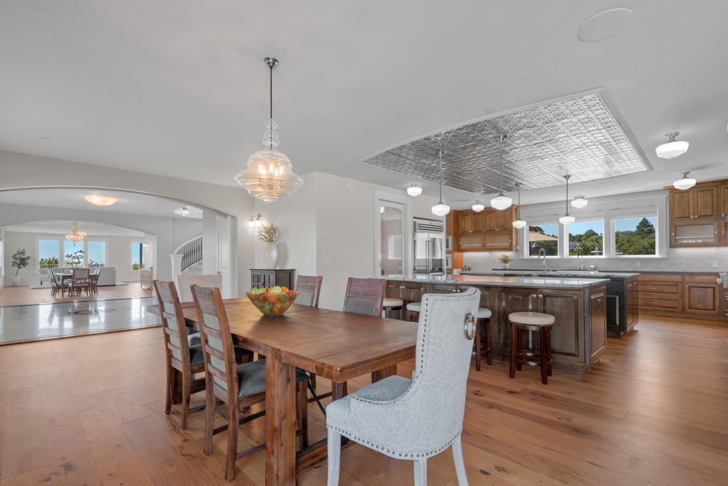Detail Gallery Image 33 of 115 For 40 S Circle Dr, Santa Cruz,  CA 95060 - 4 Beds | 4/2 Baths
