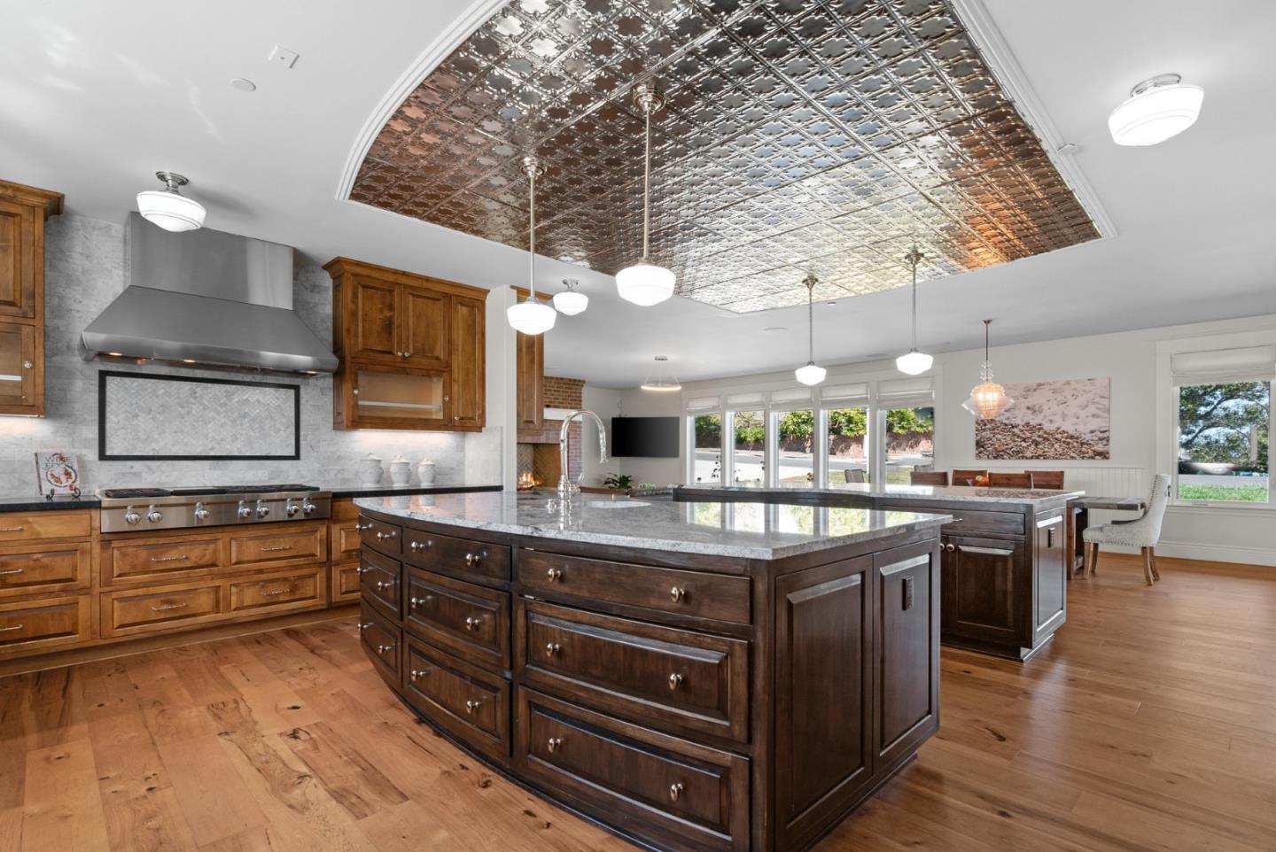 Detail Gallery Image 43 of 115 For 40 S Circle Dr, Santa Cruz,  CA 95060 - 4 Beds | 4/2 Baths