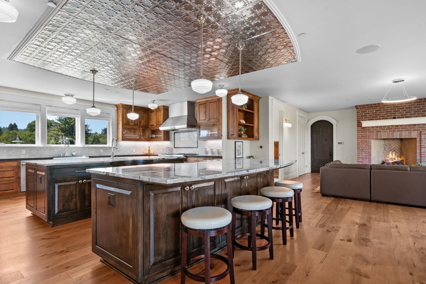 Detail Gallery Image 48 of 115 For 40 S Circle Dr, Santa Cruz,  CA 95060 - 4 Beds | 4/2 Baths