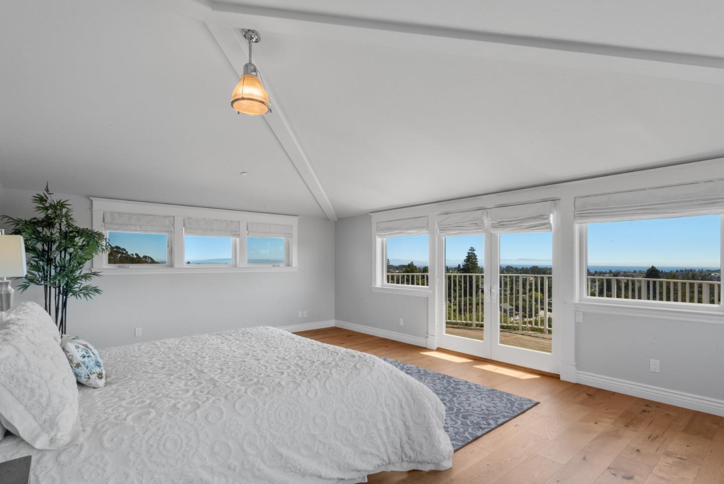 Detail Gallery Image 65 of 115 For 40 S Circle Dr, Santa Cruz,  CA 95060 - 4 Beds | 4/2 Baths