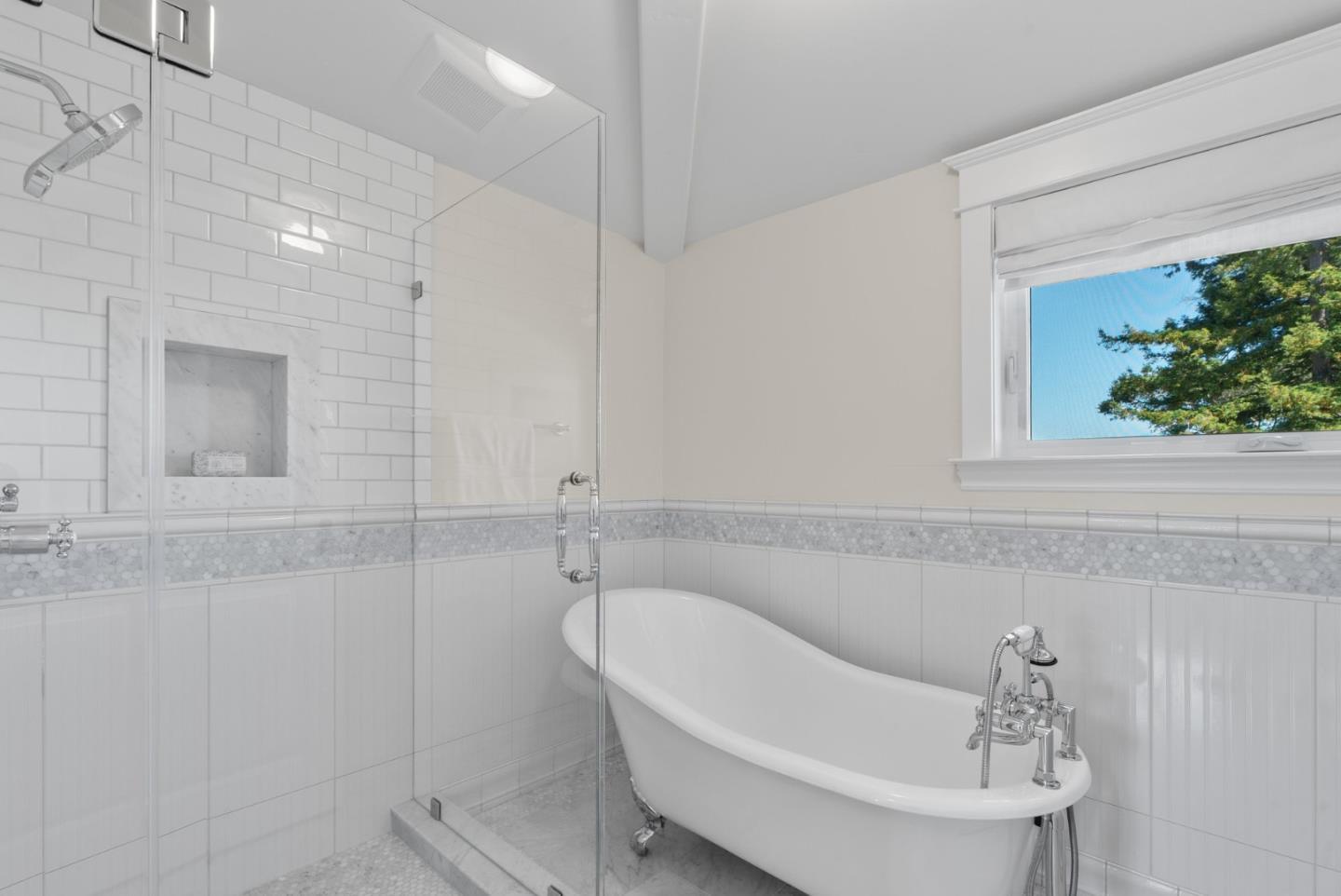 Detail Gallery Image 81 of 115 For 40 S Circle Dr, Santa Cruz,  CA 95060 - 4 Beds | 4/2 Baths