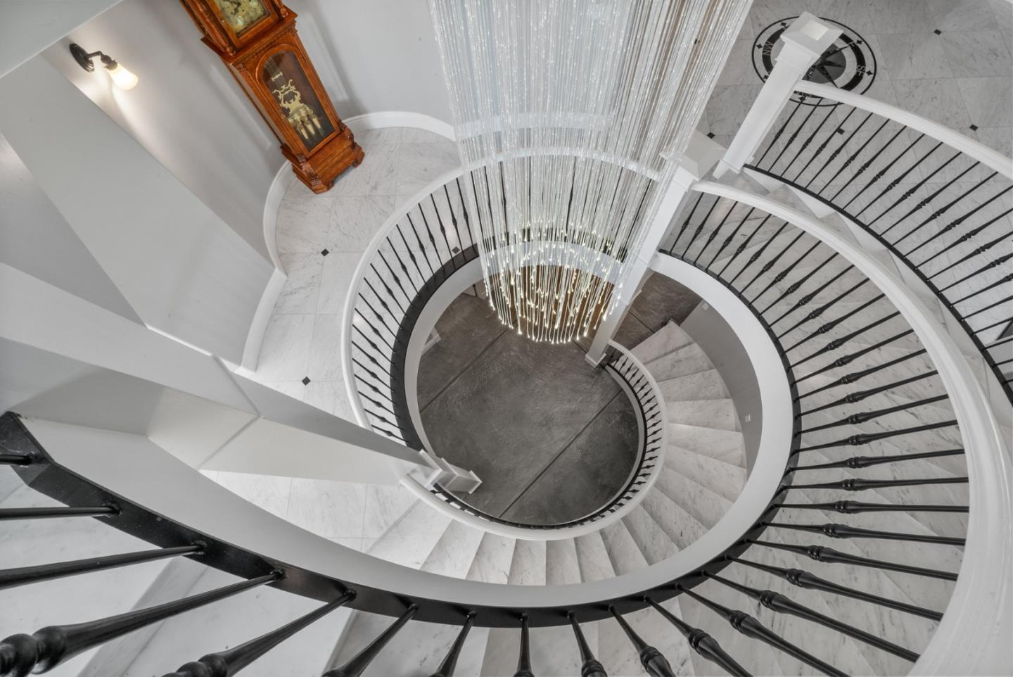 Detail Gallery Image 91 of 115 For 40 S Circle Dr, Santa Cruz,  CA 95060 - 4 Beds | 4/2 Baths