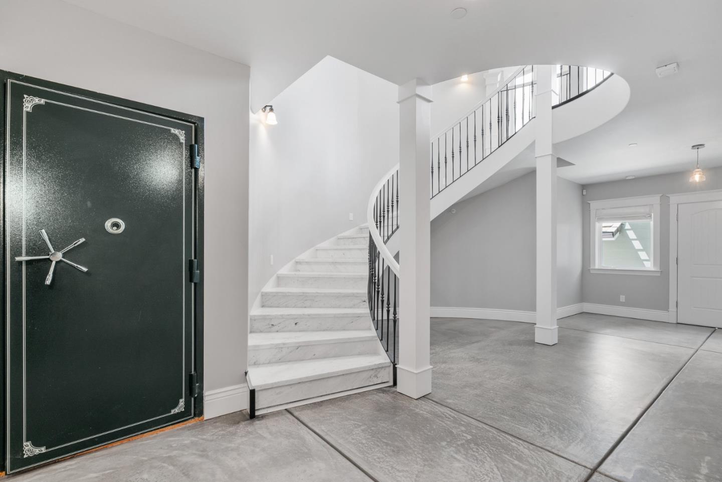 Detail Gallery Image 92 of 115 For 40 S Circle Dr, Santa Cruz,  CA 95060 - 4 Beds | 4/2 Baths
