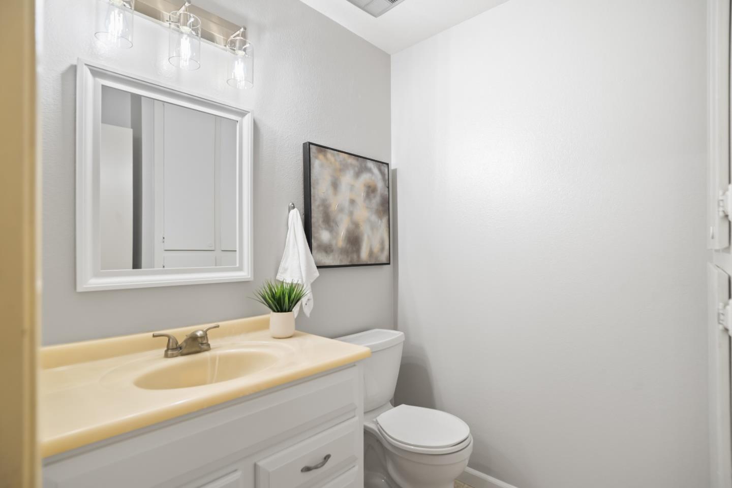 Detail Gallery Image 15 of 24 For 891 W California Ave #Y,  Sunnyvale,  CA 94086 - 2 Beds | 1/1 Baths
