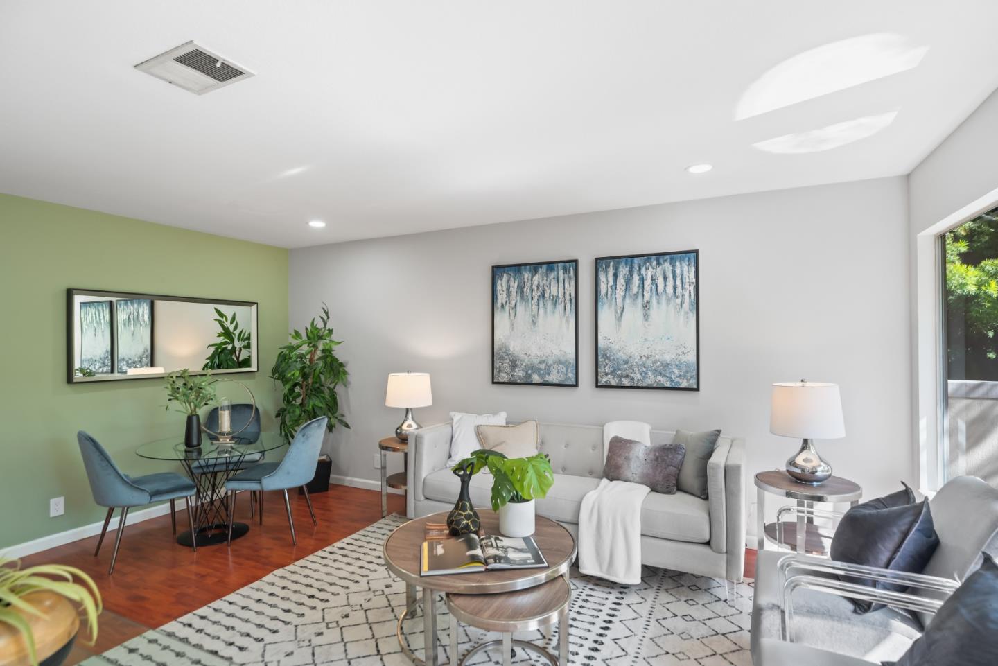 Detail Gallery Image 2 of 24 For 891 W California Ave #Y,  Sunnyvale,  CA 94086 - 2 Beds | 1/1 Baths