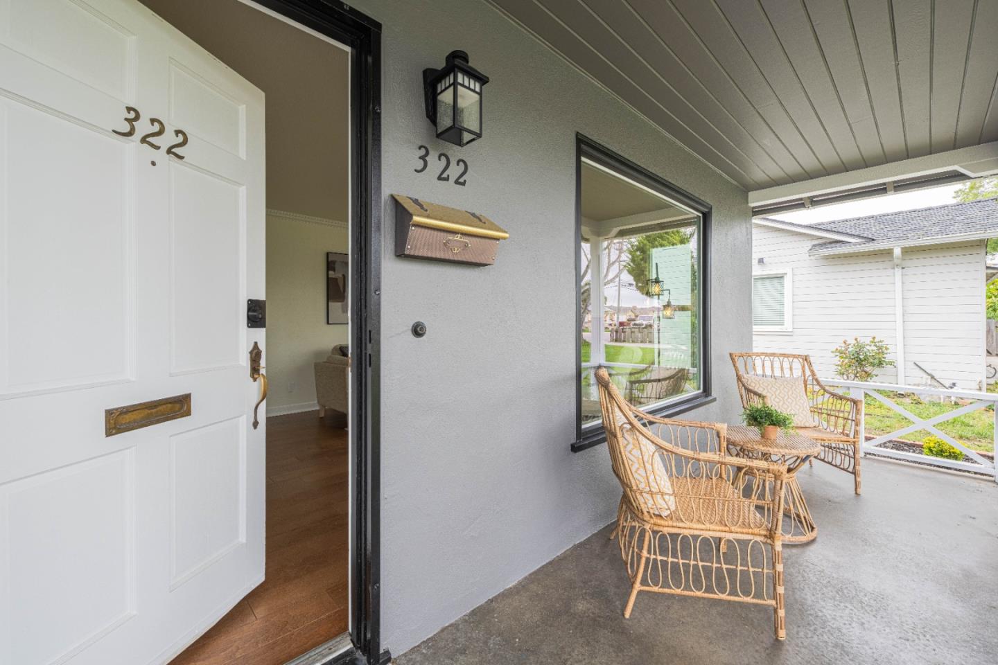 Detail Gallery Image 2 of 25 For 322 Chaparral St, Salinas,  CA 93906 - 3 Beds | 1 Baths