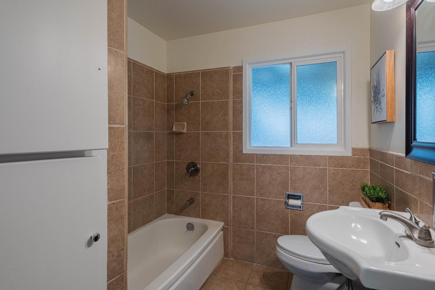 Detail Gallery Image 21 of 25 For 322 Chaparral St, Salinas,  CA 93906 - 3 Beds | 1 Baths
