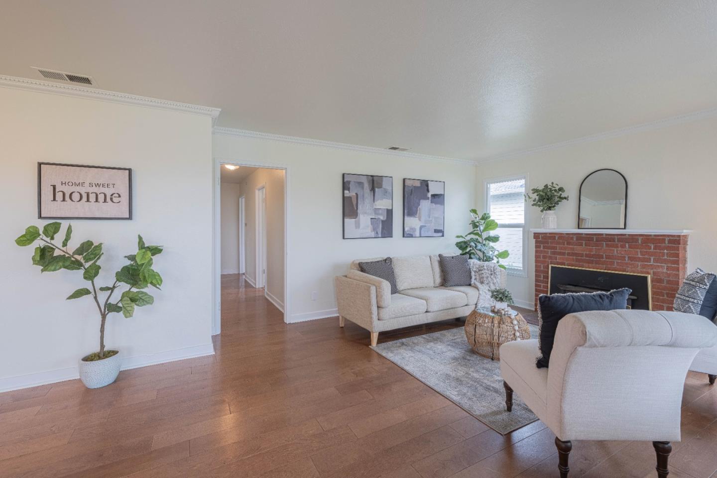 Detail Gallery Image 3 of 25 For 322 Chaparral St, Salinas,  CA 93906 - 3 Beds | 1 Baths