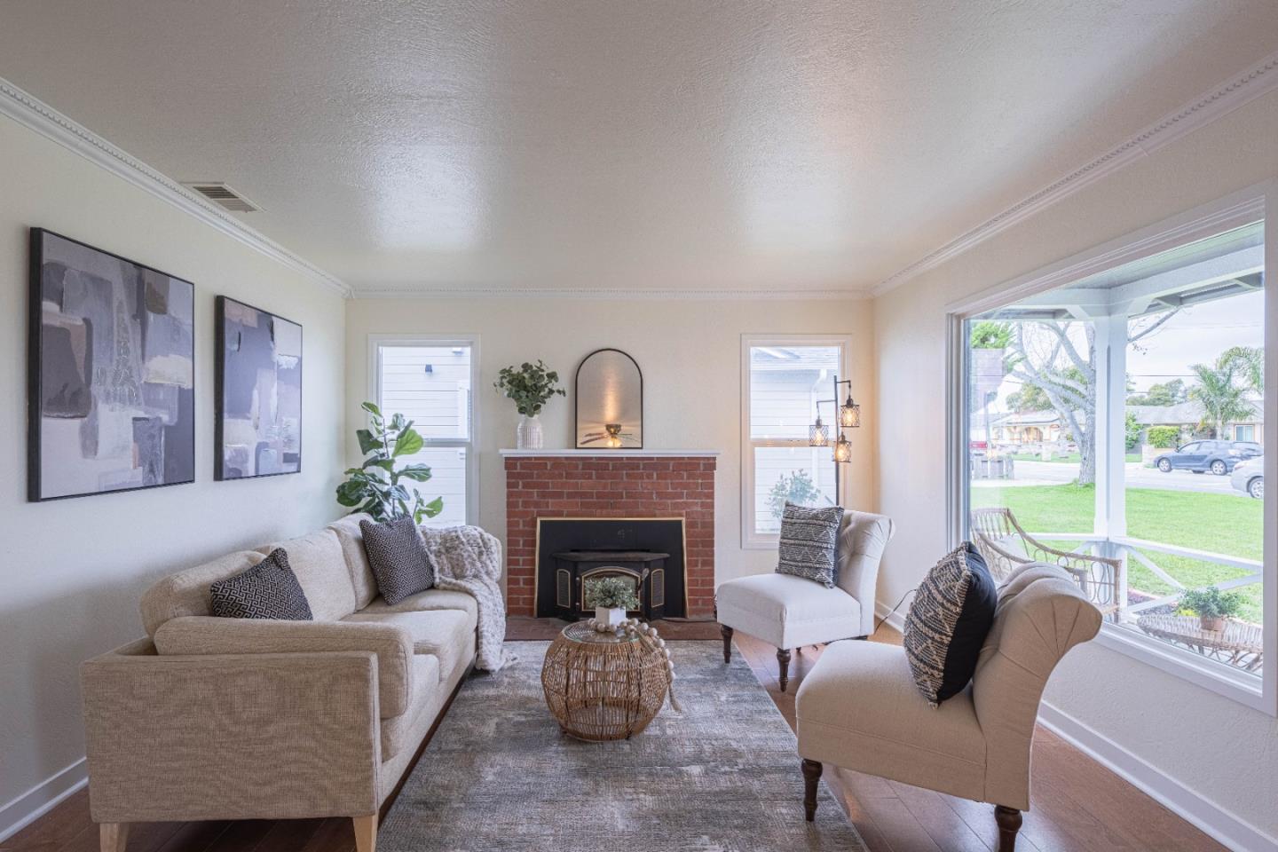 Detail Gallery Image 4 of 25 For 322 Chaparral St, Salinas,  CA 93906 - 3 Beds | 1 Baths